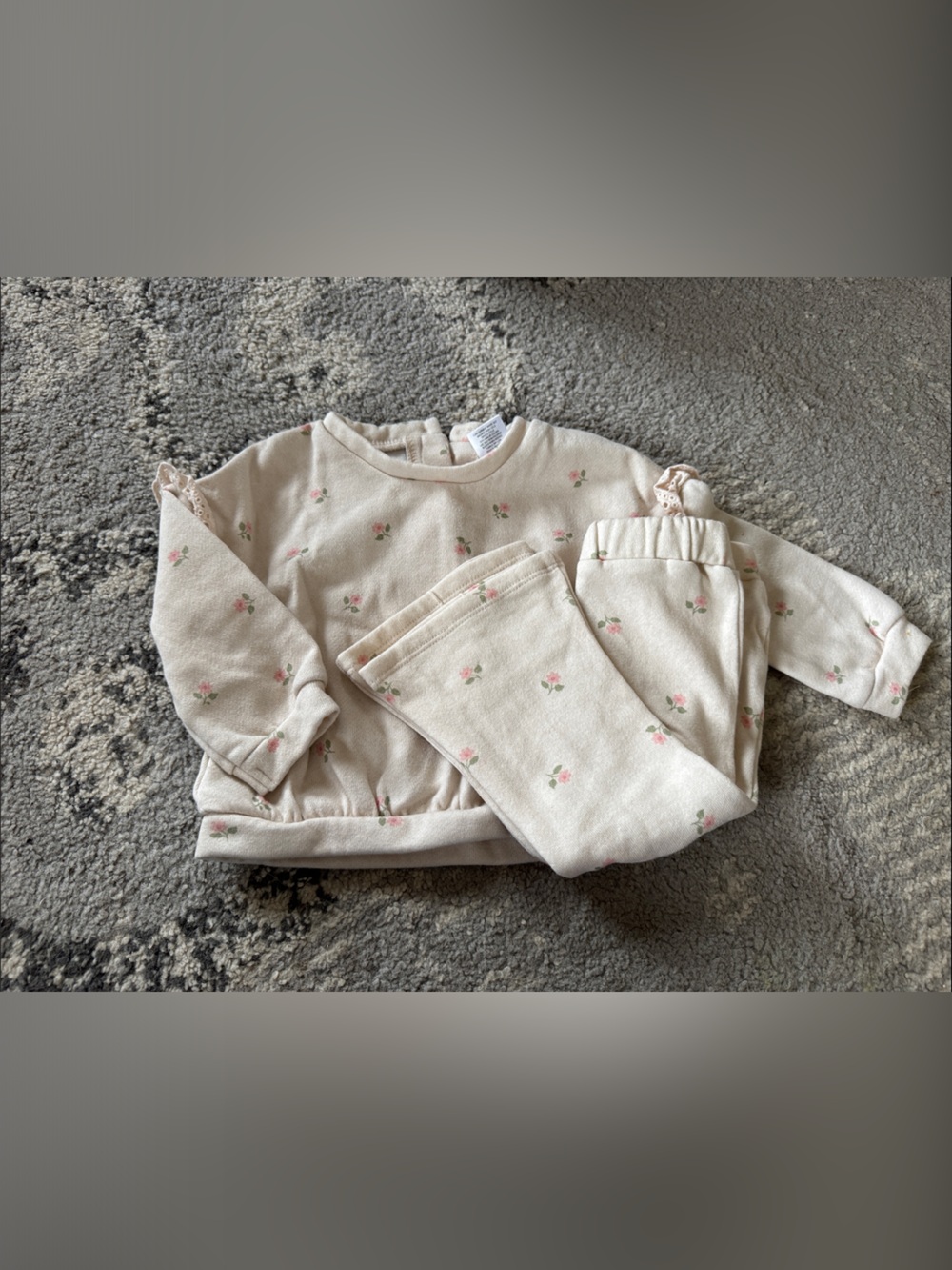 Nicole Miller Cream Sweatshirt & Joggers with Pink Floral Print